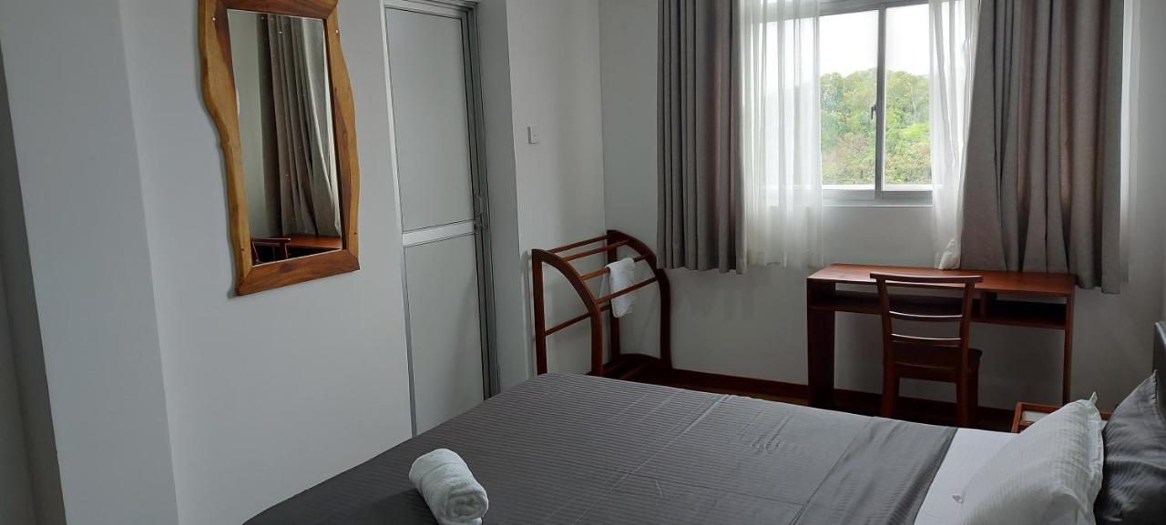 Jays Guest - Rajagiriya Colombo Hotel Eksteriør billede